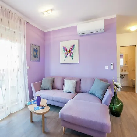 Apartment Seaside In Center, Cleaning Included Zadar