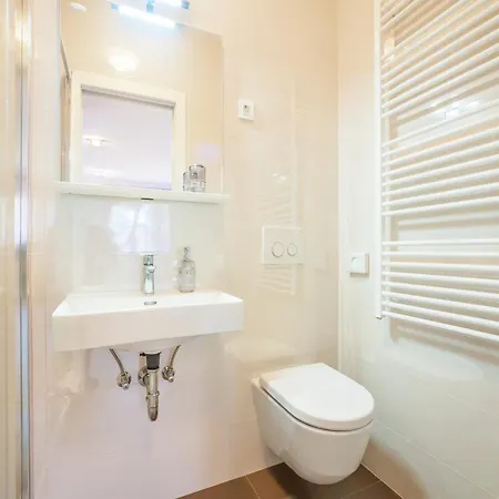 Seaside In Center, Cleaning Included Apartment Zadar